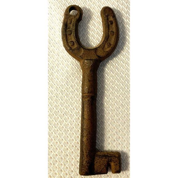 Four Western Key solid Cast Iron features a horse, horseshoe, boot and star - Picture 7 of 8